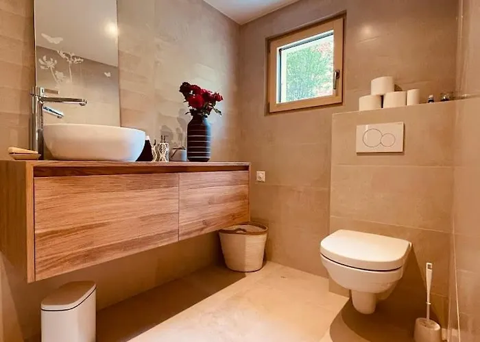 Апартаменты Les Bouvreuils, Vue Alpes & Leman, Jardin Prive