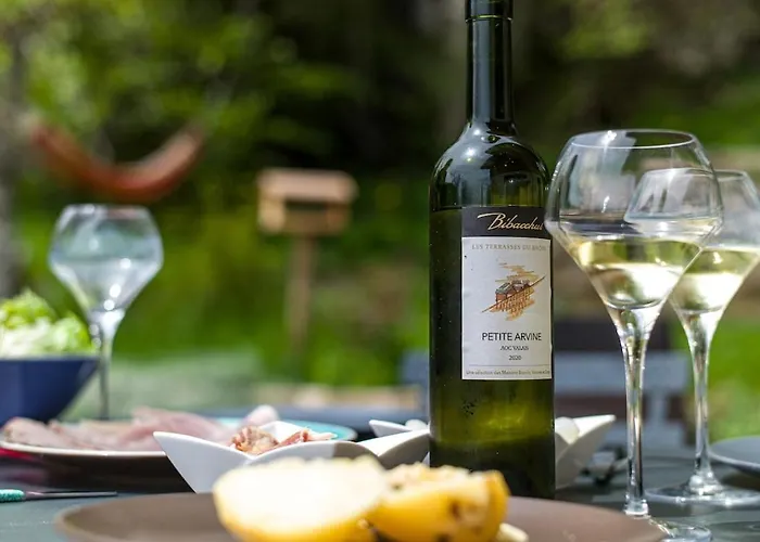 Les Bouvreuils, Vue Alpes & Leman, Jardin Prive Сен-Серг